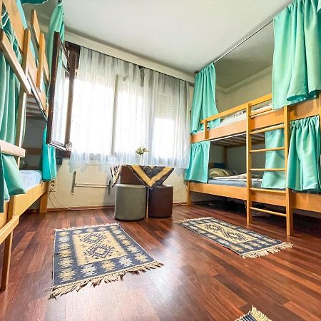 Hi Skopje Hostel Bagian luar foto