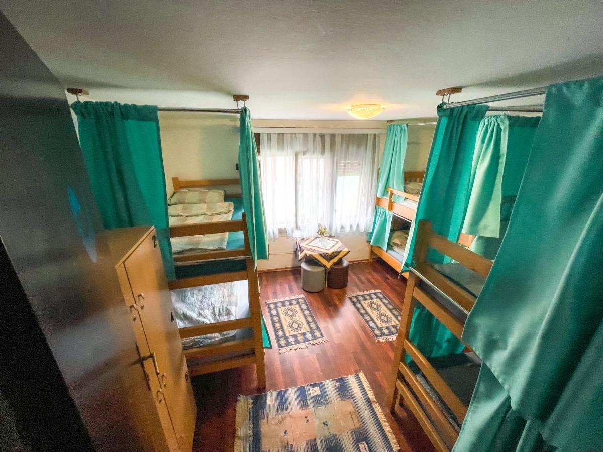 Hi Skopje Hostel Bagian luar foto